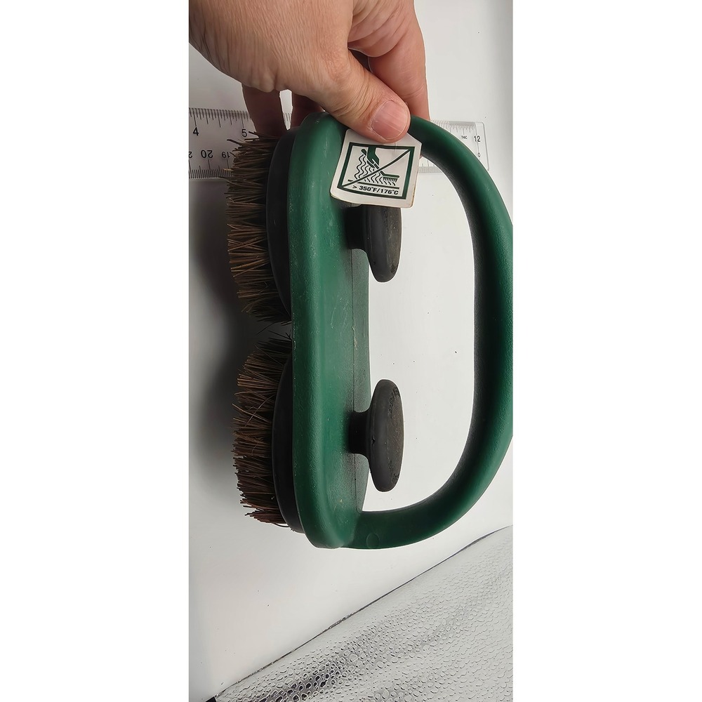 Big Green Egg Dual Brush Grill Scrubber Palmyra Bristle Cleaner Green Handle